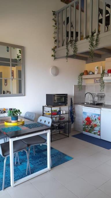 Apartment Coquet Duplex En Avec Piscine